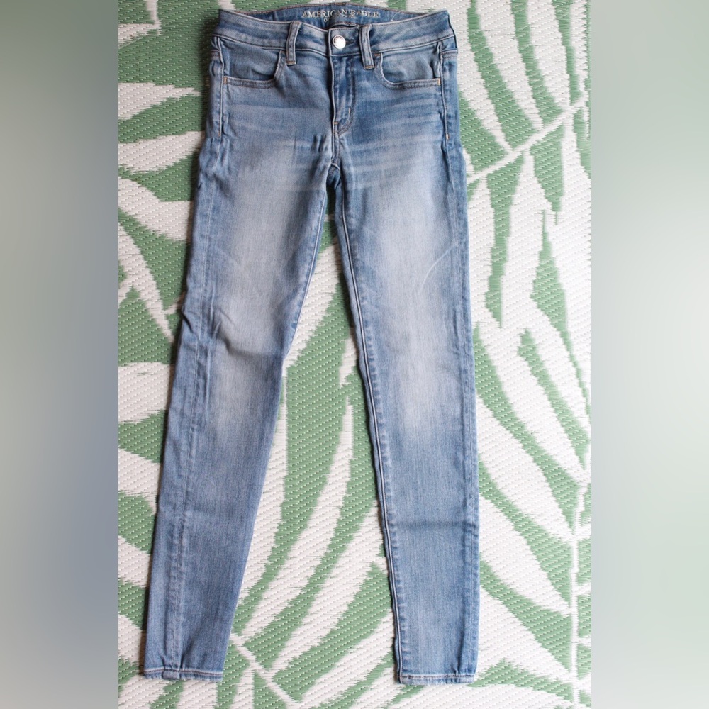 AE Super Super Stretch Jegging. Size 2 Long.